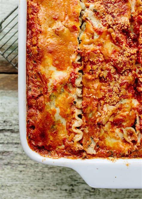Make this delicious vegetarian lasagne with aubergines, red peppers and mozzarella. Recipe: Ina Garten's Roasted Vegetable Lasagna | Recipe in 2020 | Vegetable lasagna, Roasted ...