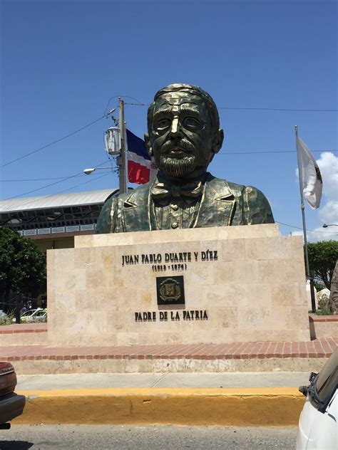 Busto De Juan Pablo Duarte Y Diez En La Ciudad Santo Domingo