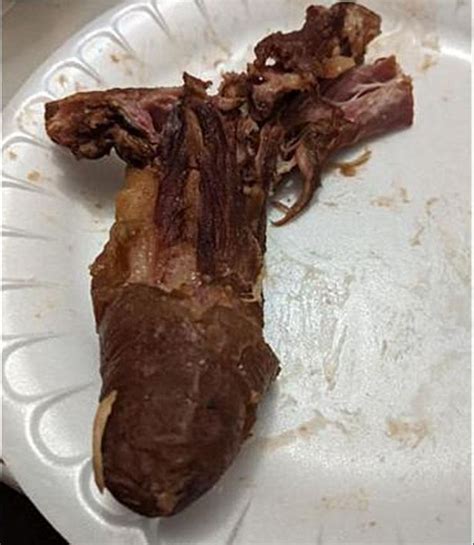 Mujer Horrorizada Estaba Tan Segura De Que La Carne Del Supermercado Era Pene Humano Que Llam A