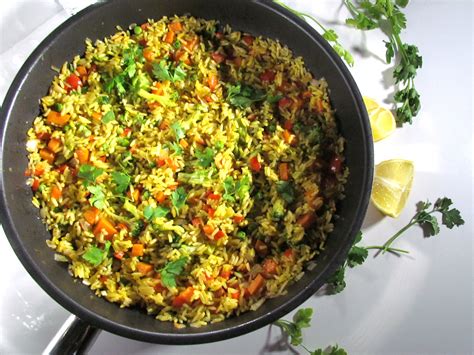 It's named for the wide, shallow pan it's cooked in, but i cook mine on the stovetop with delicious results. vegetarian paella | Savormania