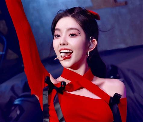 Irene Red Velvet Biografi Karier Dan Fakta Menarik Tentangnya