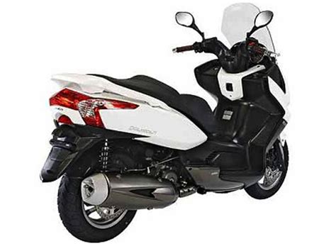 I normally ride a harley, but this is a great little scoot! KYMCO Downtown 200i specs - 2012, 2013 - autoevolution