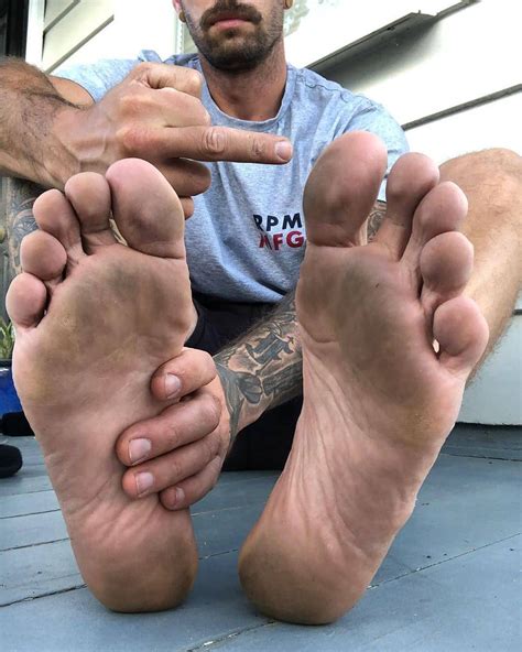 Mforst On Twitter I Love This Guy S Feet And Want To Get My Face In There Malefeet