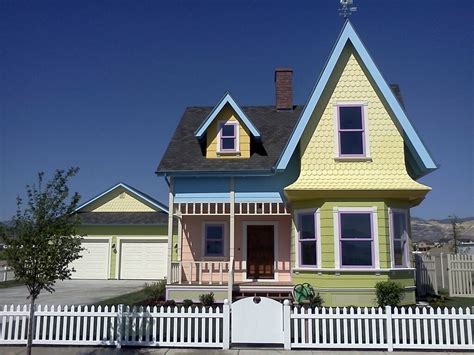 Video Inside The Real Life Up House From Disney Pixars Film Built