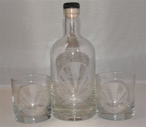Engraved Bourbon Bottle And Whiskey Glasses Set Red Head Oak Barrels Aging Rum Whiskey