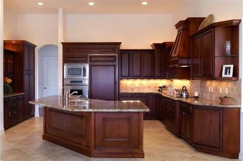 Smow.de has been visited by 10k+ users in the past month kitchen triangle shaped island ideas | Different Shaped ...