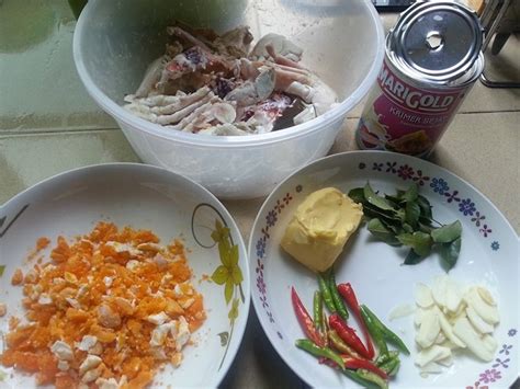 Teringin nak makan ketam,teringat menu ni. Resepi Ketam Telur Masin (Renyah, Garing) - Resepi.My