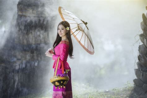 laos-beautiful-laos-girl-in-laos-costume,asian-woman-wearing-traditional-laos-culture,vintage