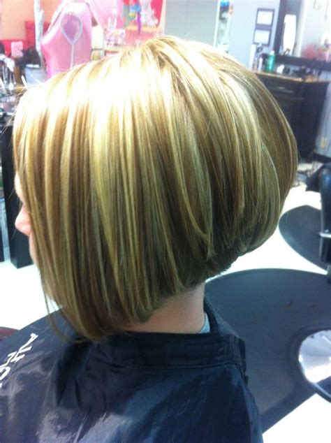 The eboy haircut joins the ranks of beloved trends making a monumental comeback. Stacked bob | hair | Pinterest | Stacked bobs, Bobs and ...