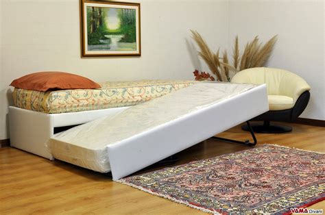 Letto contenitore pronta consegna letto con rete 160x200 per materasso matrimoniale 160x200 l'offerta è il prezzo del letto matrimoniale si riferisce a letto matrimoniale contenitore margherita in ecopelle bianco o nero con piedini in legno. Letto Singolo Doppio Estraibile a Scomparsa che Diventa Matrimoniale