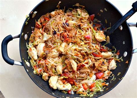With the current situation of social distancing continuing, i've been looking why not pin this recipe for easy szechuan chicken with noodles to your pinterest board so you can. Szechuan Chicken with Rice Noodles 7P+ | Szechuan chicken ...