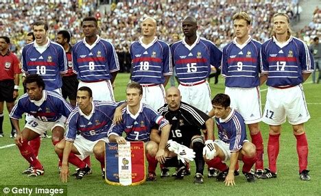 O melhor acervo de vídeos online sobre entretenimento, esportes e jornalismo do brasil. Seleções Imortais - França 1998-2000 - Imortais do Futebol
