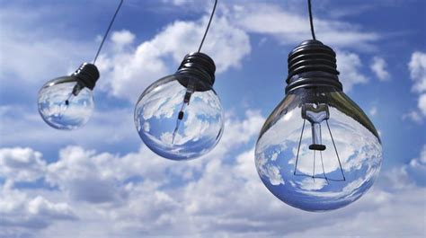 3 Inspiring Elearning Examples Solar Energy Solar Power Light Bulb