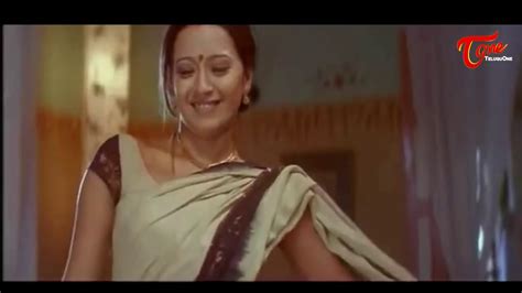 Reema Sen Saree Removing Scene Best Romantic Scene Of Tollywood 146 Youtube