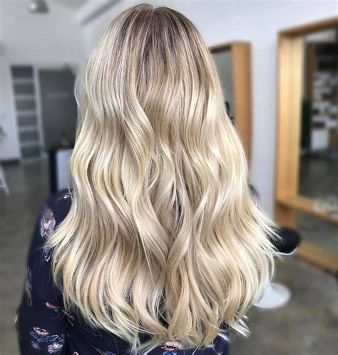 B L O N D E D R E A M S We Re Obsessed With This Blonde By Michaelkellycolourist Here We