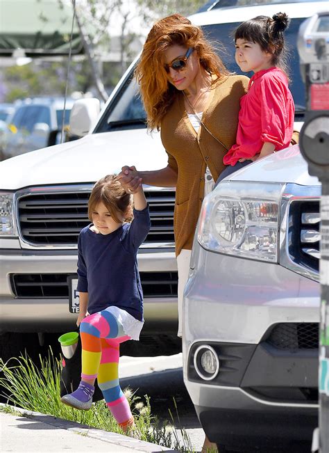 Eva Mendes And Ryan Goslings Daughters Are So Grown Up — Photos