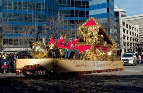 Best Thanksgiving Day Parades Near Me The Milwaukee Holiday Parade