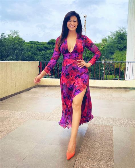 Shweta Tiwari Looks Sexy In High Slit Floral Dress Check Out The Tv Divas Hottest Pictures