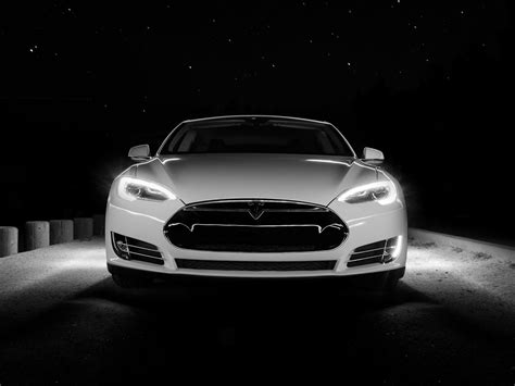 Mobile abyss vehicles tesla roadster. Wallpaper Tesla white car front view, night 2560x1600 HD ...