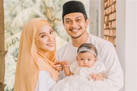 Selepas itu doktor mengesahkan dia terkena jangkitan kencing tikus. Isteri Shukri Yahaya Masih Lemah Akibat Jangkitan Kencing ...