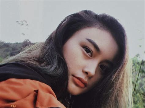 Ini Dia Wanita Yang Bikin Iri Netizen Karena Cantik Di Foto Ktp