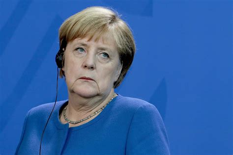 Einblicke in die arbeit der kanzlerin durch das objektiv der offiziellen fotografen. Leave.EU 'kraut' tweet: Brexit group apologises over 'grotesquely offensive' Angela Merkel post ...