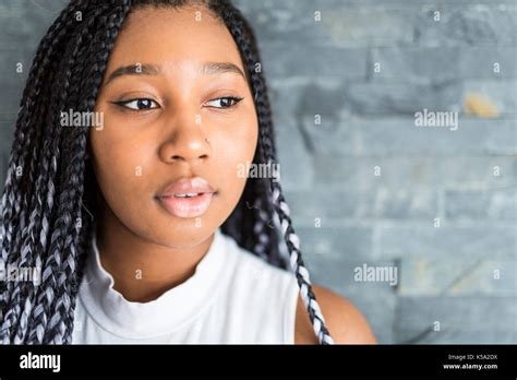 Pretty African American Teen Hi Res Stock Photography And Images Alamy