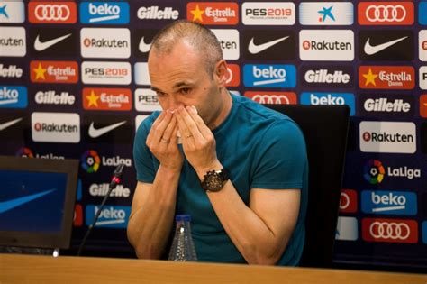 O quão importante isso é pra você? Iniesta anuncia que não voltará a defender a seleção ...