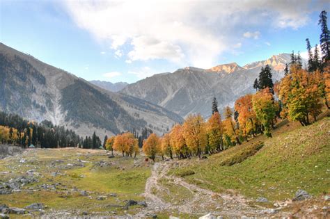 Kashmir Look Like Heaven On Earth View Pakistan