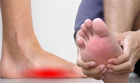 B12 Deficiency Symptoms Include Pins And Needles In Feet Uk
