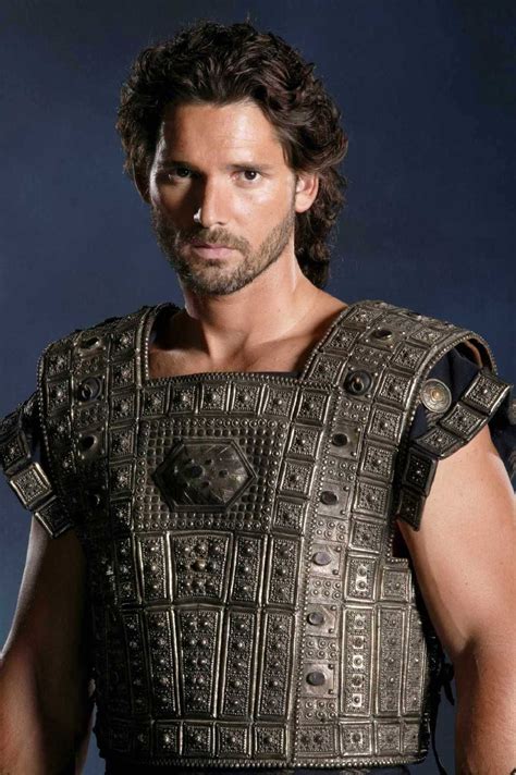 Když však jeho bratr, spartský král meneláos, oslavoval mír s trójskými princi hektorem a. Troy (2004) - Movie Promo | Attori, Guerrieri, Prodotti ...