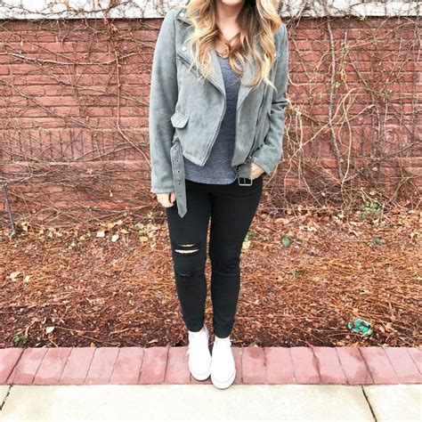 5 Casual Chic outfits to rock this weekend | Casual chic outfit, Casual mom style, Casual chic style