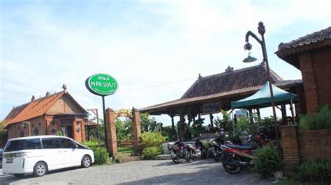 Desain interior rumah tradisional yang eksotis dan menawan arsitag via arsitag.com. Rumah Makan Joglo Asri Yogyakarta - Rumah Joglo Limasan Work