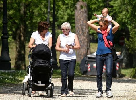 Collection with 2037 high quality pics. Great Tennis Photos: Photos: Roger Federer and his family enjoy in Rome