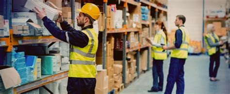How To Manage Warehouse Employees The Simple Solution