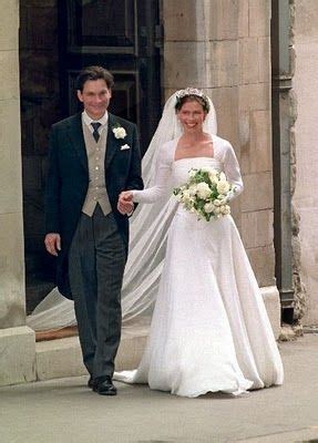 Margaret wore a silk organza wedding dress designed by norman hartnell, the royal couturier who still, margaret, looked every bit the princess with the addition of her poltimore tiara, made for lady they welcomed their first child, david, into the family in 1961. Sarah Armstrong Jones | Royal wedding dress, Royal wedding ...