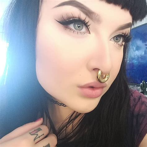 How to hide your septum pierceing. Women with huge septums: Photo | Septum ring girl, Cool ...