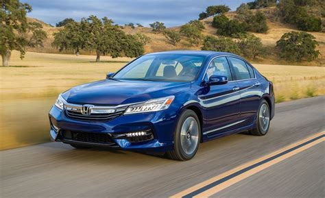 2017 Honda Accord Hybrid First Drive Review Car And Driver