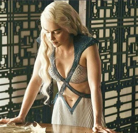 Daenerys Targaryen Game Of Thrones Costumes Daenerys Targaryen