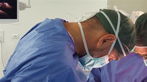 Dal 2006 il dottor andreetti è dirigente medico con qualifica di chirurgo toracico in servizio presso la u.o.c. contatti chirurgo toracico roma - Dr. Edoardo Mercadante