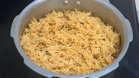 Cook mutton biryani muslim style/basmati rice mutton biryani at home, water ratio for basmati rice is very foodworks, most famous ambur biriyani, very often people judge hyderabadi biryani mutton dalcha muslim style seivathu epaadi nu intha video la pakalam.dalcha recipe muslim style is very. Kuska Recipe in Tamil | Plain Biryani Recipe in Tamil ...