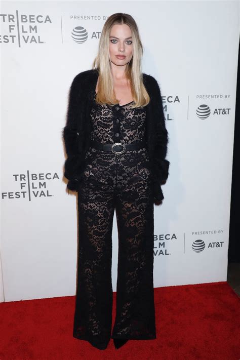 Margot Robbies Must See Lacy Jumpsuit Is Sexy Af Stylecaster