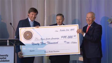 Wayne Gretzky Donates 99k To U Of A Hospital Brain Centre Campaign