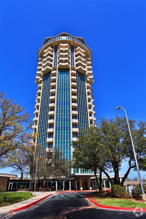 Founders Tower Apartments Oklahoma City Ok