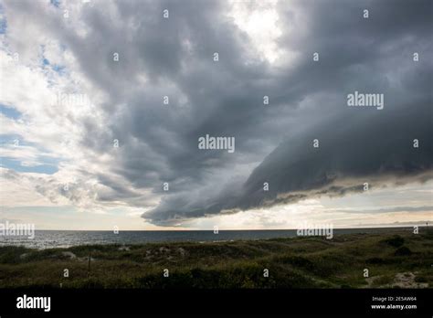 Arcus Cloud Shelf Cloud Formation Hi Res Stock Photography And Images