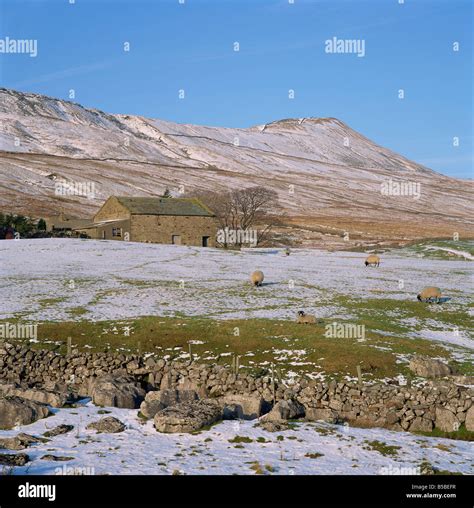 Yorkshire Dales In Snow Hi Res Stock Photography And Images Alamy
