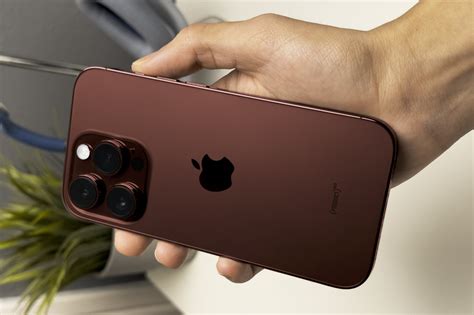 Iphone 15 Pro Rumored To Have Dark Red Option Technoverse24