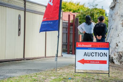 6 Reasons Why You Should Take Your Property To Auction