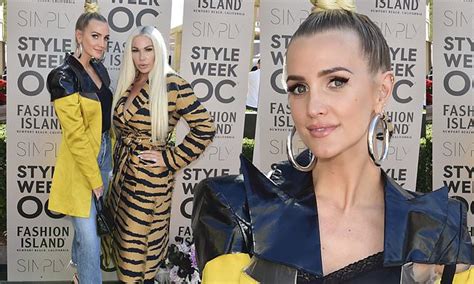 Ashlee Simpson Poses With Kim Kardashians Makeup Artist Joyce Bonelli