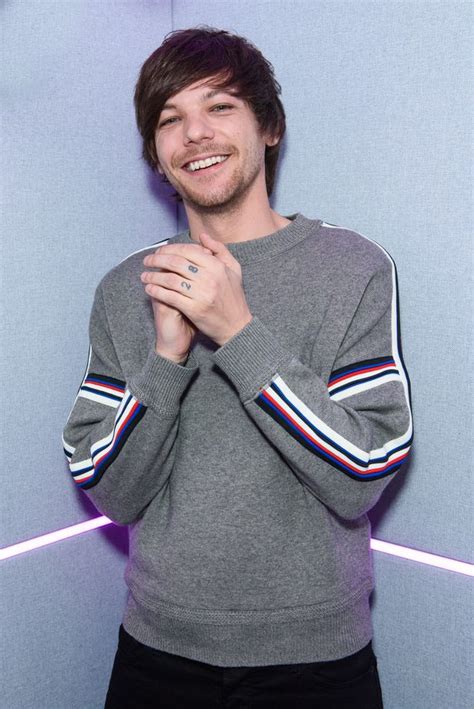 Louis Tomlinson Makes Savage One Word Dig At One Direction S Debut Album Daily Star